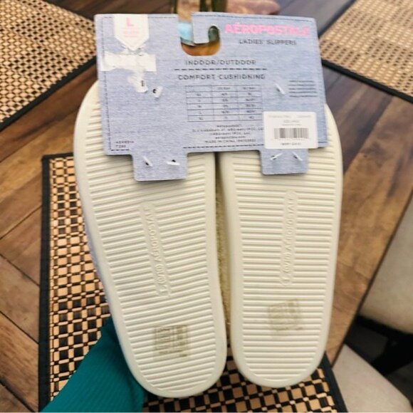 Aeropostale Cream Sherpa Slippers Size 9-10 | Cozy Cabin Butterfly Cottagecore - Picture 8 of 10